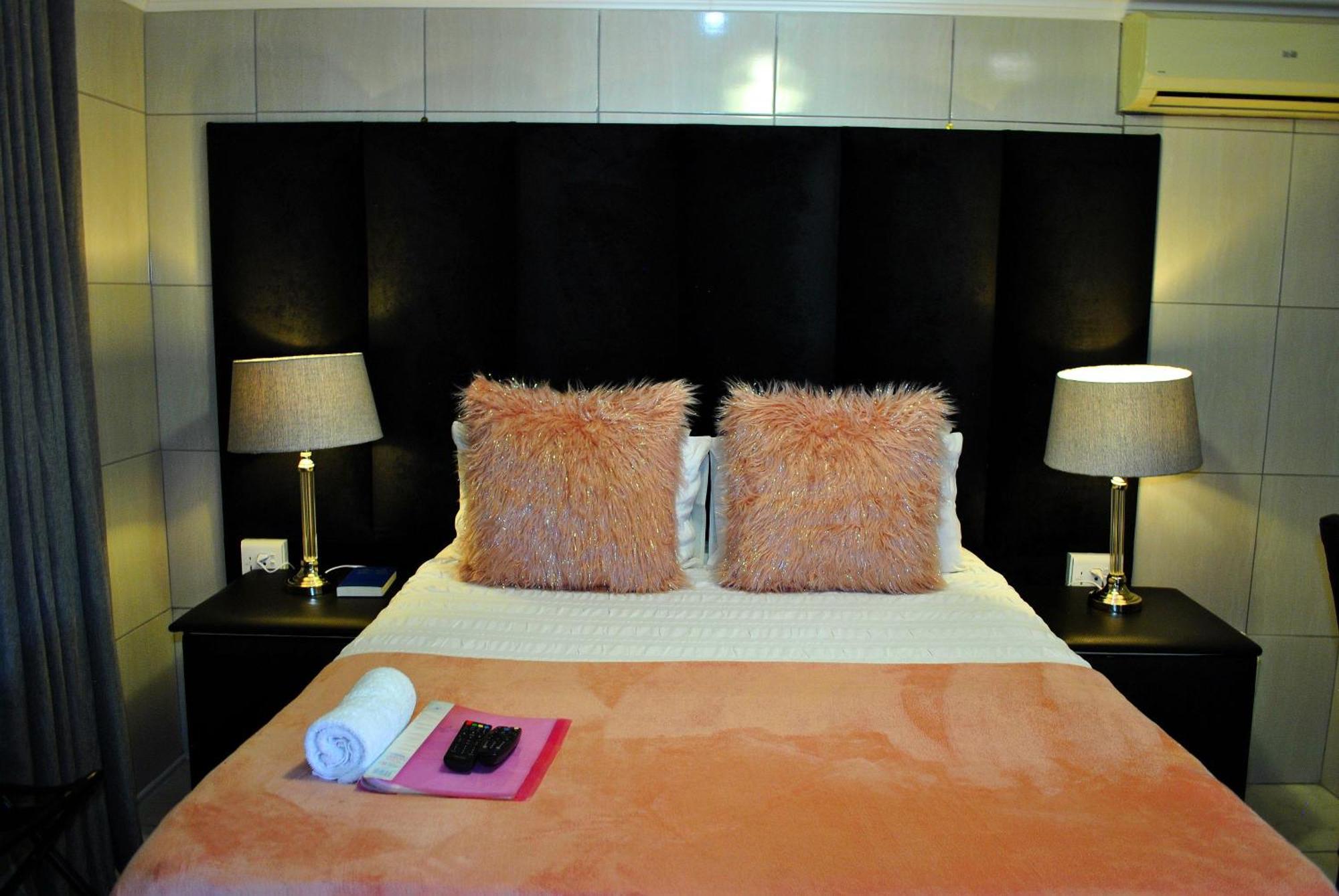 Lapologa Bed & Breakfast Тзанеен Экстерьер фото