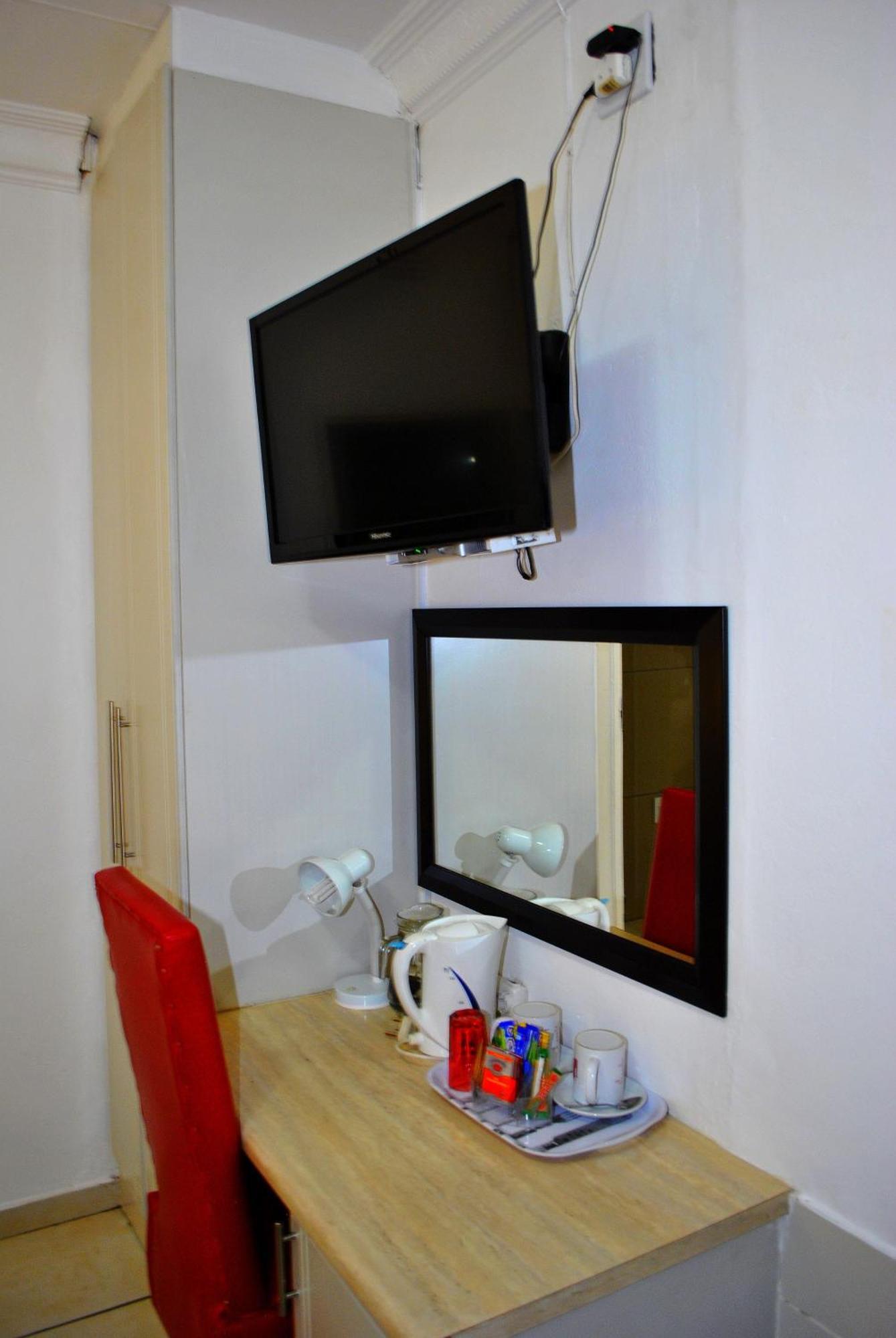 Lapologa Bed & Breakfast Тзанеен Экстерьер фото
