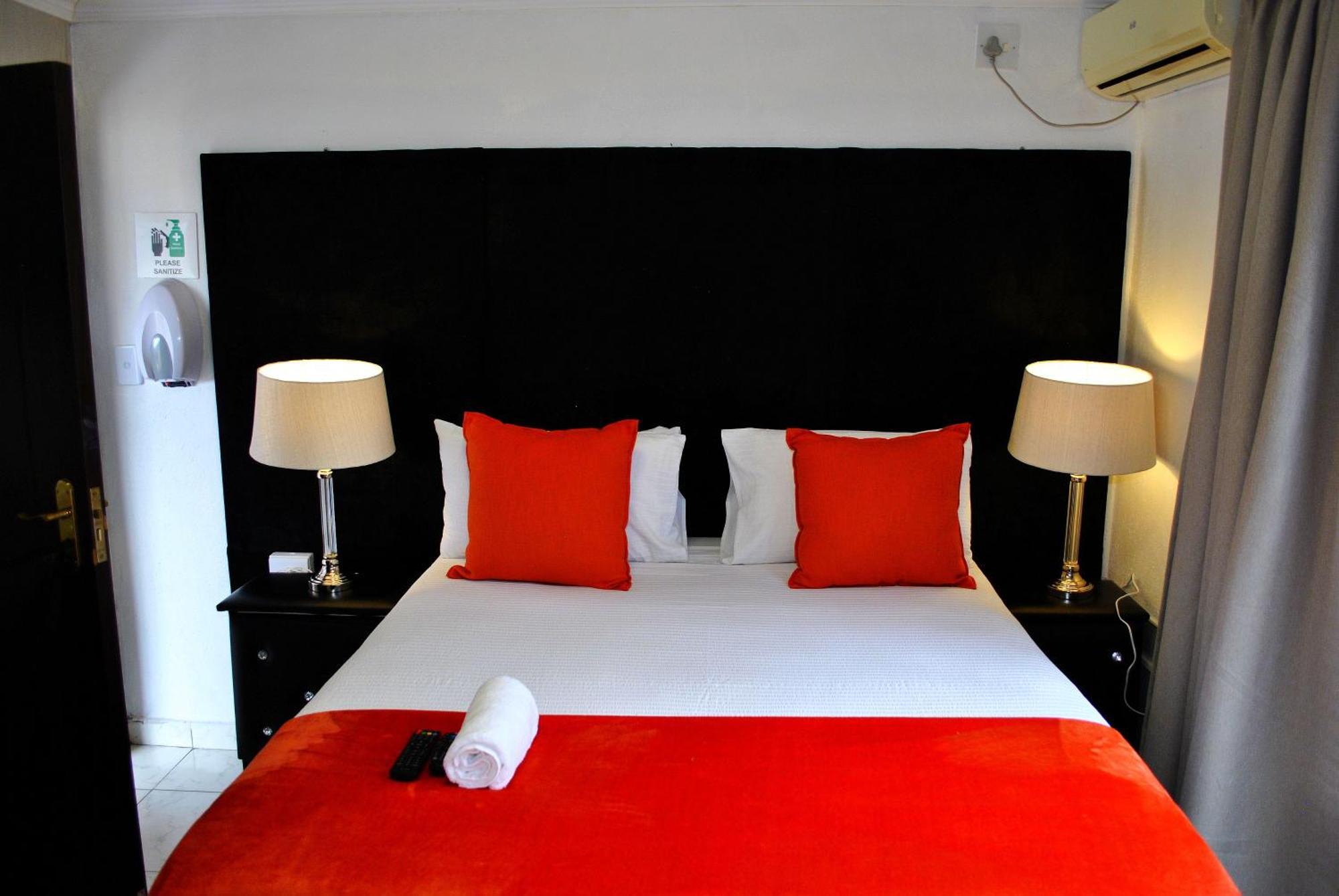 Lapologa Bed & Breakfast Тзанеен Экстерьер фото