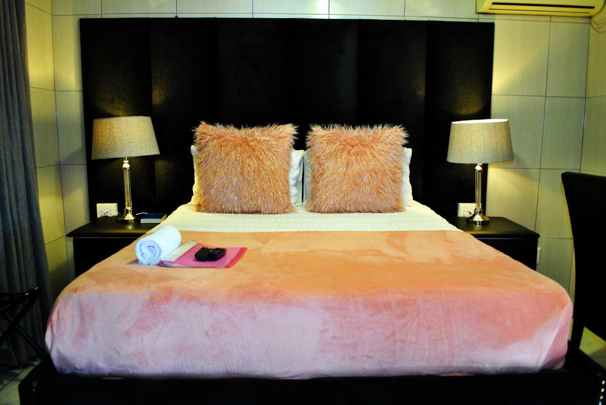 Lapologa Bed & Breakfast Тзанеен Экстерьер фото