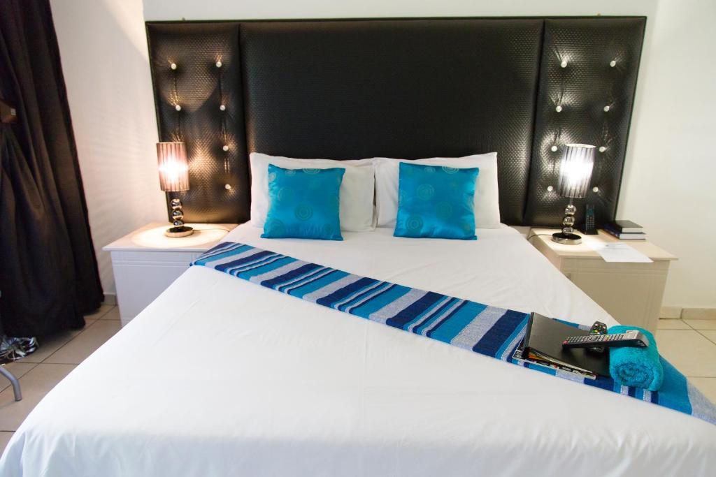 Lapologa Bed & Breakfast Тзанеен Номер фото
